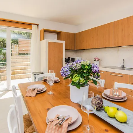 Amazing Ele וילה זאטון