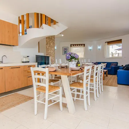 Villa Amazing Ele