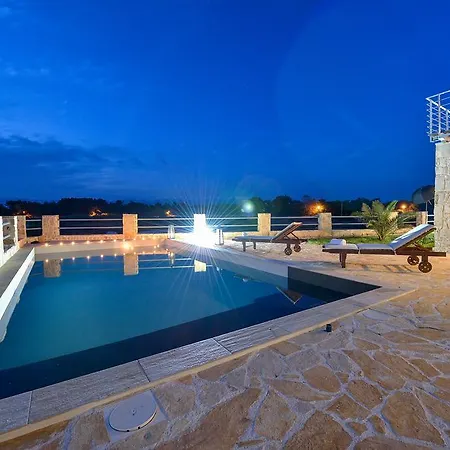 Villa Amazing Ele