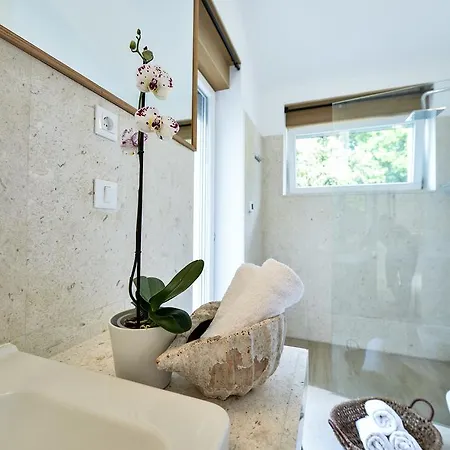 וילה Amazing Ele *