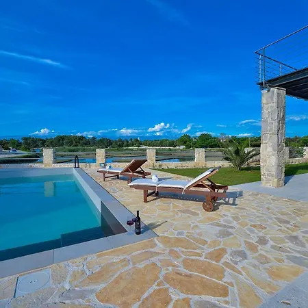 Villa Amazing Ele *