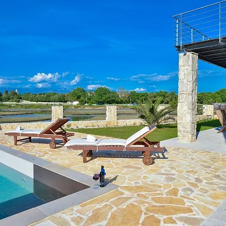 Villa Amazing Ele
