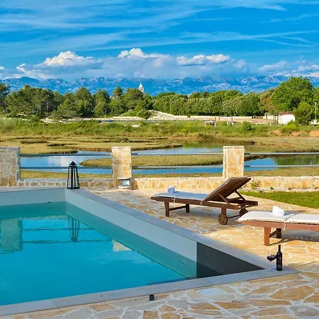 Villa Amazing Ele
