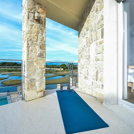 Villa Amazing Ele