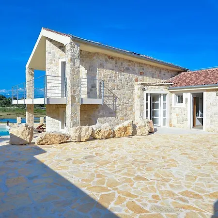 Amazing Ele זאטון