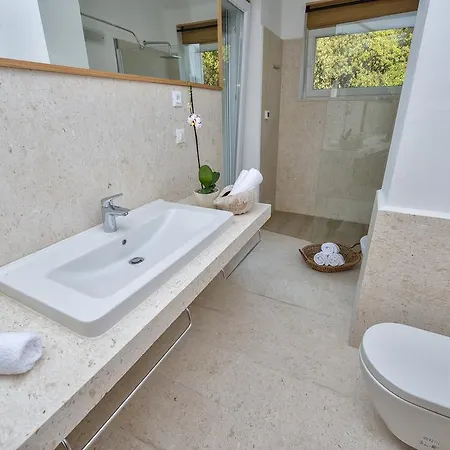 וילה Amazing Ele