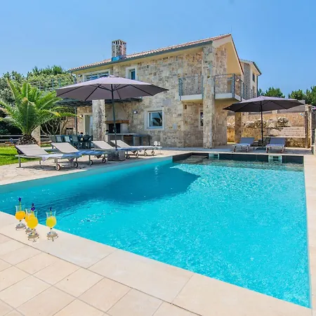 Amazing Ele Villa *